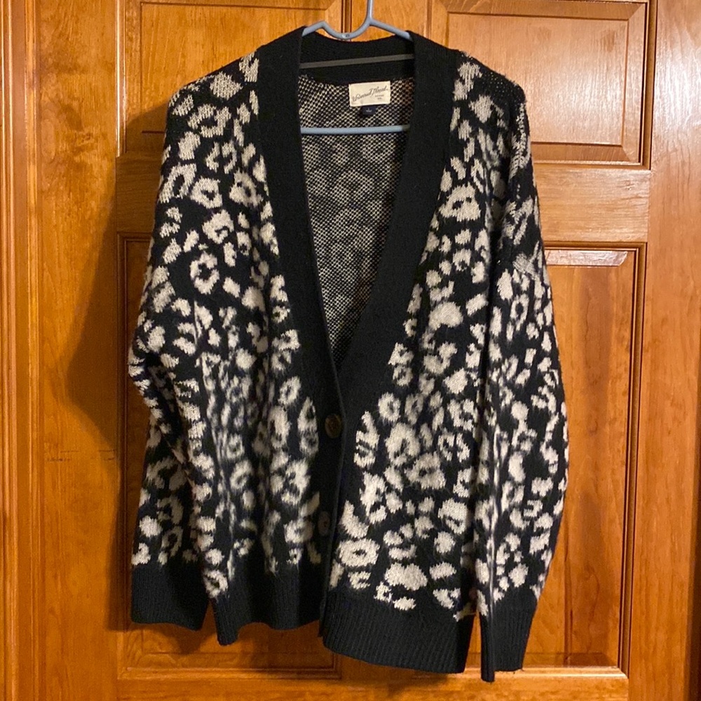 Universal Thread Women’s Button Cardigan Size Lg … - image 1